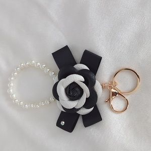 UNBRANDED PURSE CHARM OR KEY CHAIN